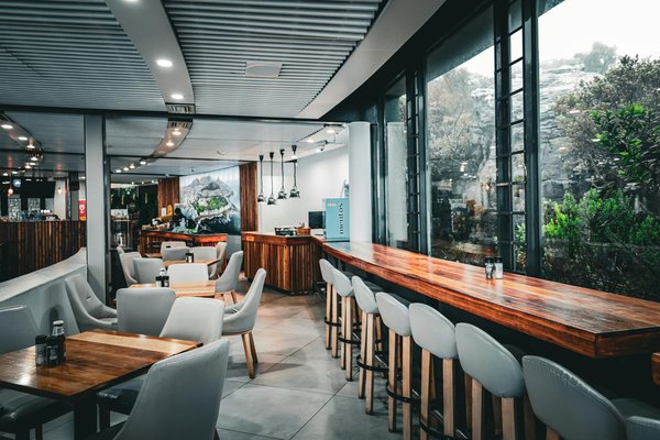 Comment réaliser des pizzas maison avec des ingrédients accessibles et originaux ?